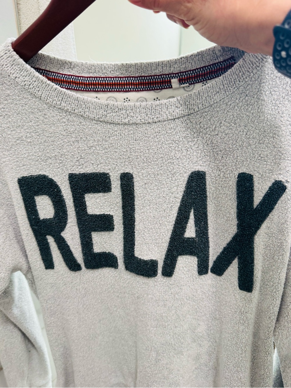 Royce Brand RELAX Graphic Sweatshirt Grey Cozy Textured Fleece Pullover Size M - Picture 10 of 13